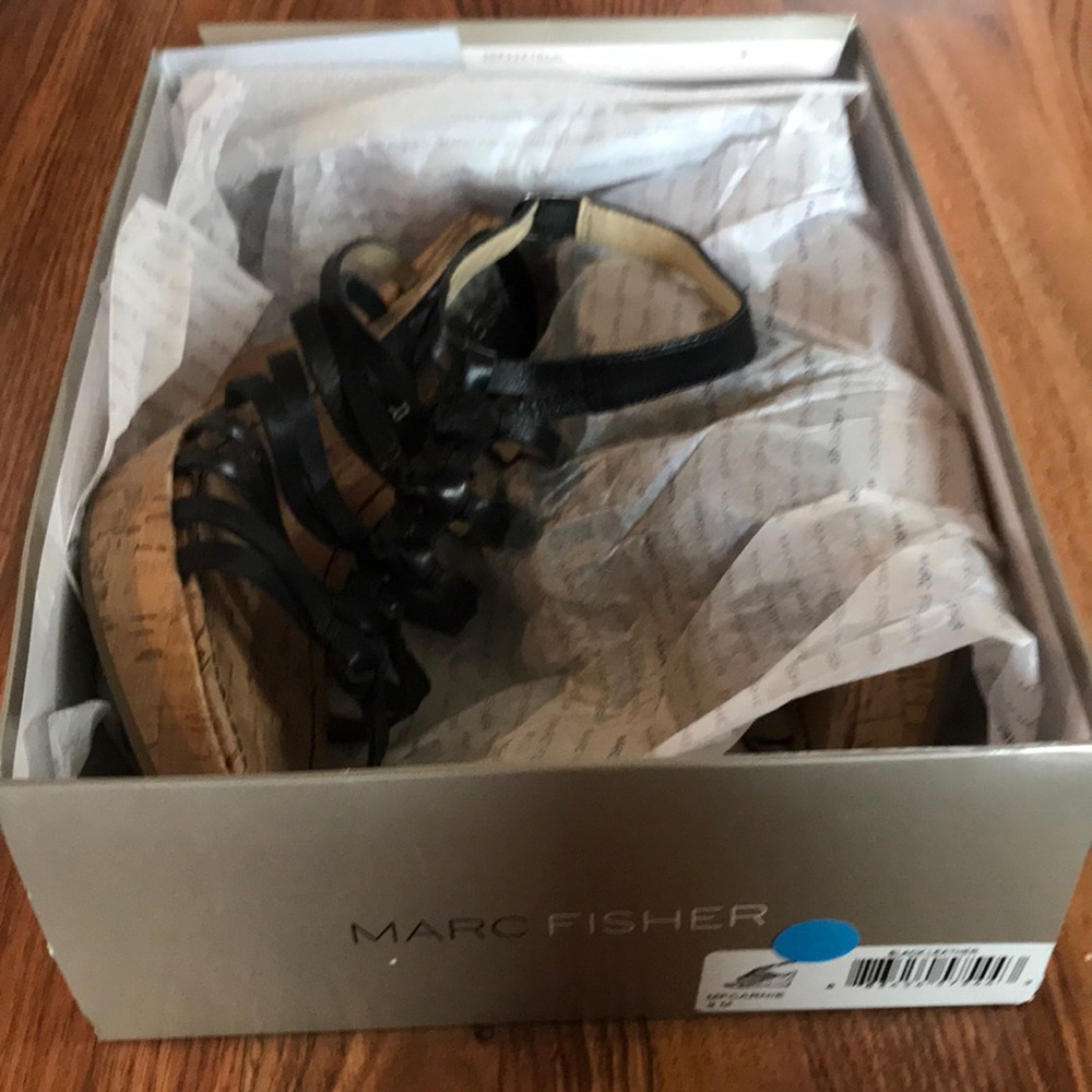 Sandals - Picture 3 of 3